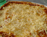 Arroz com calabresa e purê de mandioquinha