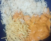 Estrogonofe de frango rápido, fácil e delicioso