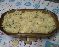 Macarrão com brócolis e molho branco