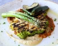 Brócolis mais saboroso que carne: receita que aprendi com a minha vizinha chilena e é ideal para adicionar o vegetal ao cardápio