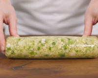 Do congelador para a panela: esse refogado congelado vai salvar a sua vida na cozinha!