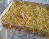 Torta gelada de frango com batata palha