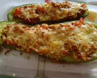 Canoa de abobrinha recheada com carne moída