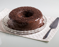 O melhor bolo de chocolate das galáxias é o da minha avó: fofinho, molhadinho, suculento e chocolatudo (Já anota, salva ou printa essa delícia!)