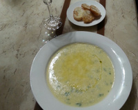 Sopa cremosa de milho verde