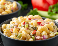Sem maionese, nem azeite: o molho para salada de macarrão de 4 ingredientes que eu gostaria de ter experimentado antes