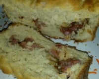 Pão caseiro com linguiça