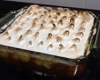 Torta de banana com creme e suspiro do Marcelo