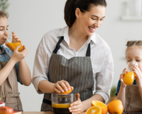 Espremedor de frutas manual ou elétrico? Veja as diferenças e descubra qual a melhor opção para ter suco natural em casa