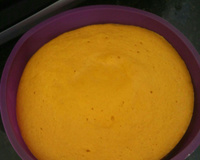 Bolo de cenoura com calda de chocolate de microondas