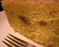 Bolo de fubá com goiabada