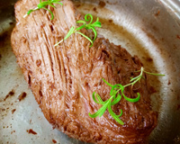 Rosbife de filé mignon com vinho do Porto