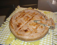 Torta saborosa de brócolis, bacon e ricota