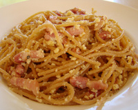 Macarrão à carbonara Dinamarquês
