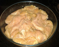 Peito de frango com crosta de linhaça