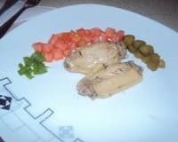 Coxa e sobre coxa de frango assada ao vinho