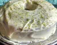 Bolo de limão cremoso