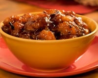 Doce de banana caseiro com pedaços da fruta na tigela