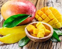 Como cortar manga em cubinhos e em fatias