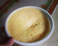 Bolo de laranja de caneca