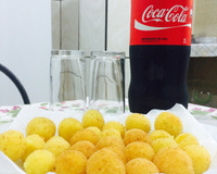 Aperitivo de batata e provolone