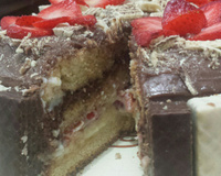 Bolo de morango com nutella