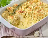 Couve-flor gratinada com molho branco e queijo