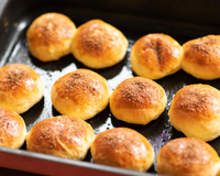 Lanche barato e delicioso: como fazer pão de batata recheado com o que você tem na geladeira