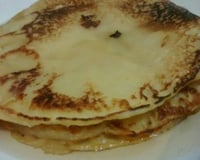 Panquecas doce com calda de caramelo