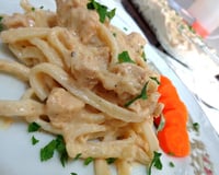 Macarrão com frango e molho branco