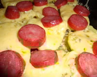 Batatas assadas ao queijo parmesão e linguiça portuguesa