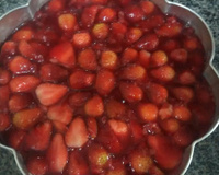 Torta de morango fácil e apetitosa