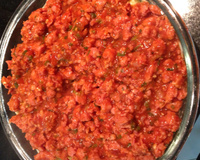 Macarrão ao molho de linguiça fresca