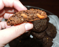 Cookie integral de cacau com amendoim