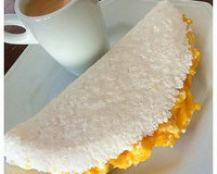 Tapioca de queijo com ovos