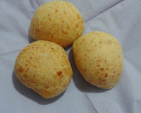 Pão de Queijo com Creme de Leite