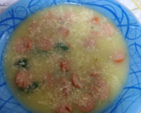 Sopa de batata simples com calabresa