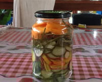 Conserva oriental de pepino japonês