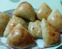 Esfiha de frango com cheddar do Betão