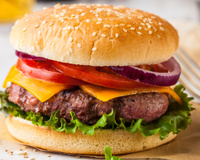 O segredo para comer hambúrguer sem engordar e ficar dentro da dieta - até fora de casa!