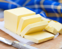 Manteiga: deve-se ou não mantê-la na geladeira?
