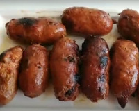 Essa receita de linguiça na panela de pressão me salva quando meu filho traz os amigos em casa: rápido, prático e os meninos adoram!
