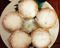 Bolo 150 (feito com requeijão e amêndoas)