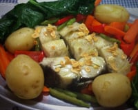 Bacalhau com batatas ao murros e legumes do seu Zé