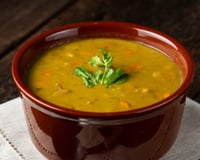 Caldo de ervilha com calabresa