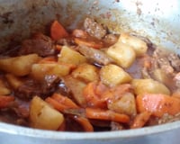 Picadinho de carne com batata e cenoura fácil