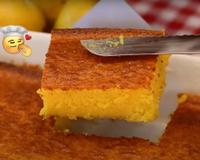 Nada de leite, nem farinha de trigo: esse bolo de laranja fofinho é fácil de fazer e é zero glúten e zero lactose