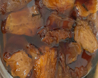 Doce de caju com calda