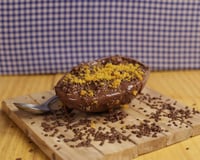 Ovo de páscoa recheado com bolo de cenoura