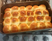 Pão de batata recheado com mortadela